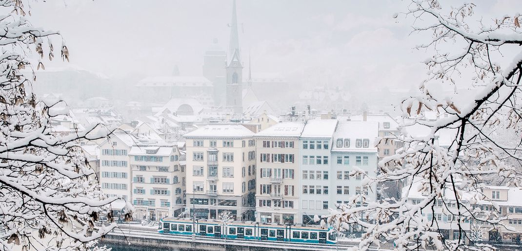 Snow in Zurich's Niederdorf
